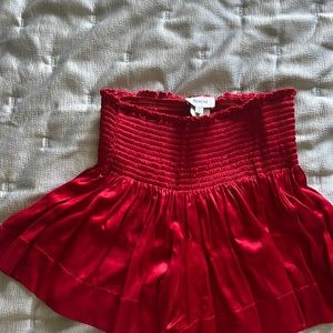 Koch Erica short size MEDIUM. Great for game days! Excellent condition.